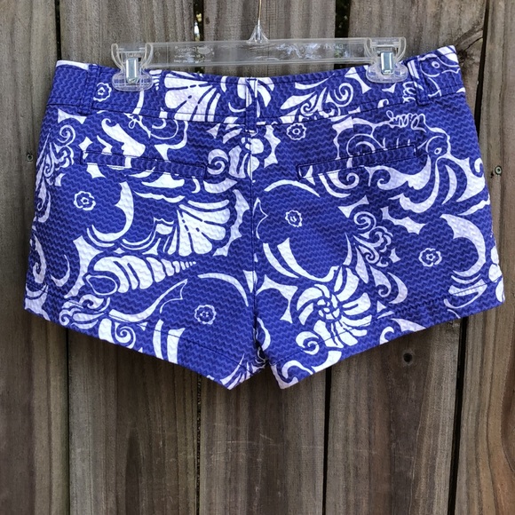 Lilly Pulitzer shorts 🐚 - Picture 3 of 6